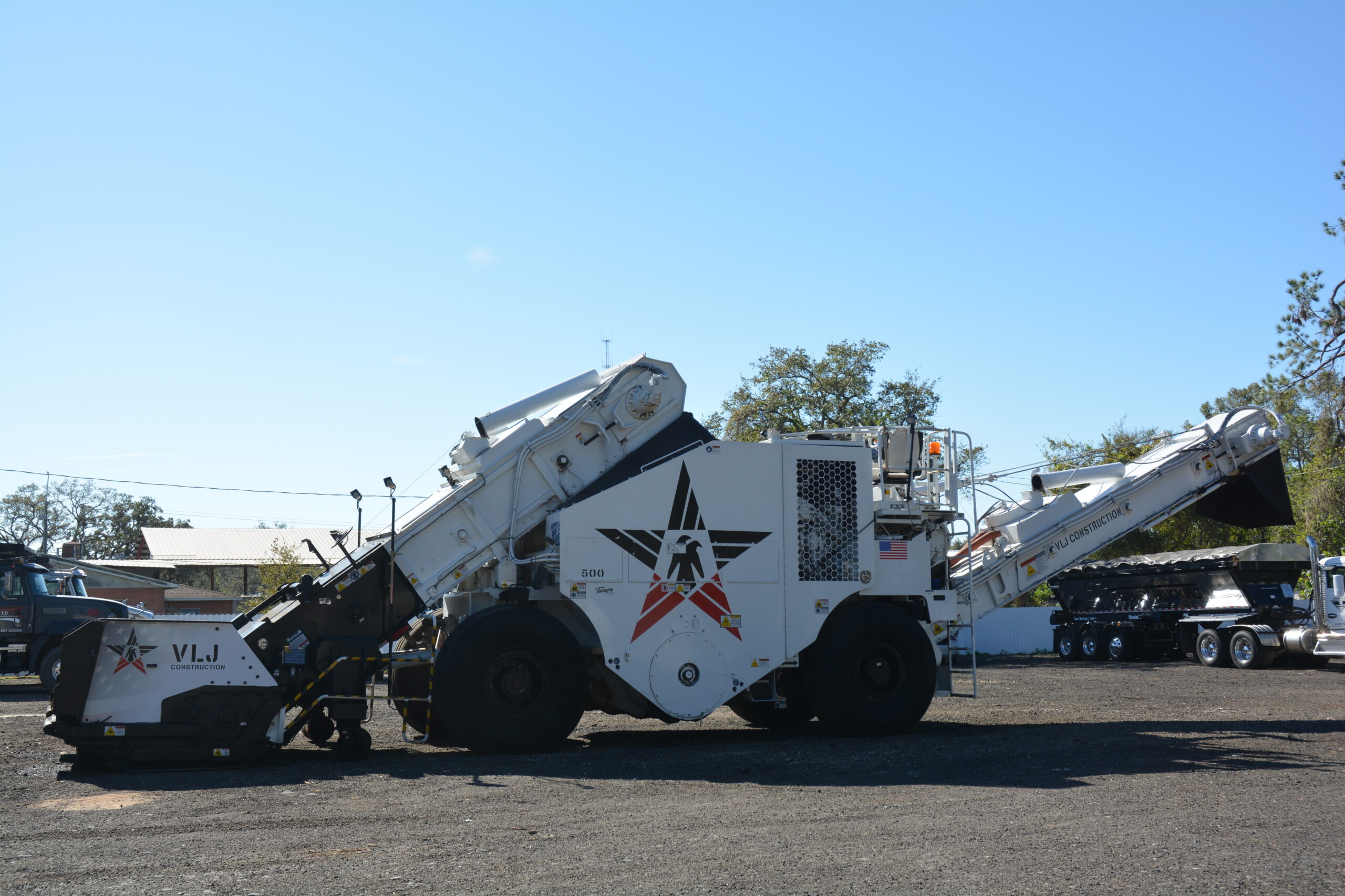 Milling machine and crew on a Florida roadway